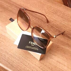 OVERSIZED ACETATE SUNGLASSES IN PINK